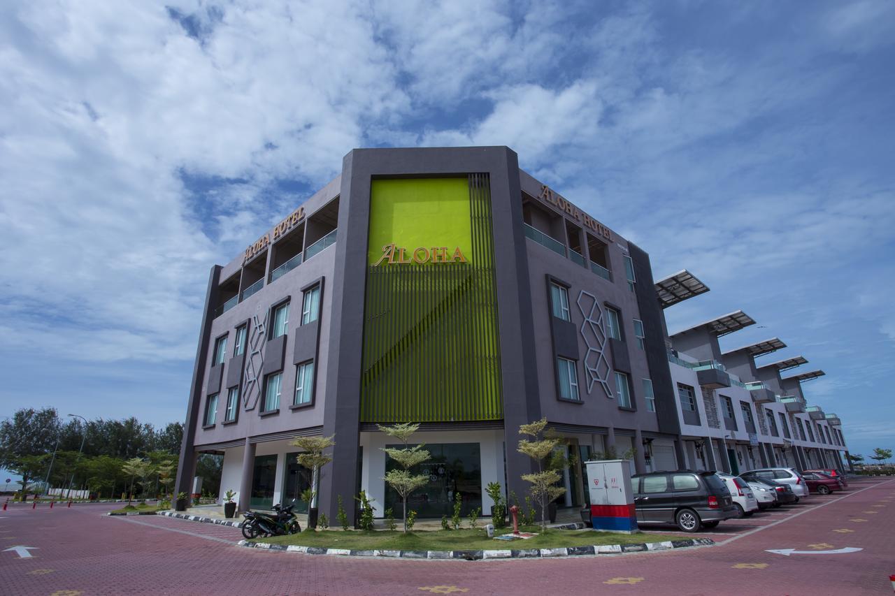 Aloha Hotel Sdn Bhd Pontian Kecil Exterior foto